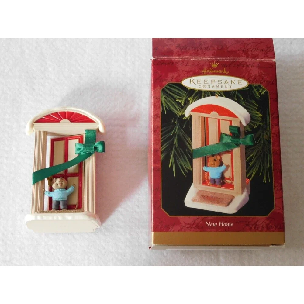 Hallmark Keepsake Ornament New Home Welcoming Mouse Ornament 1998